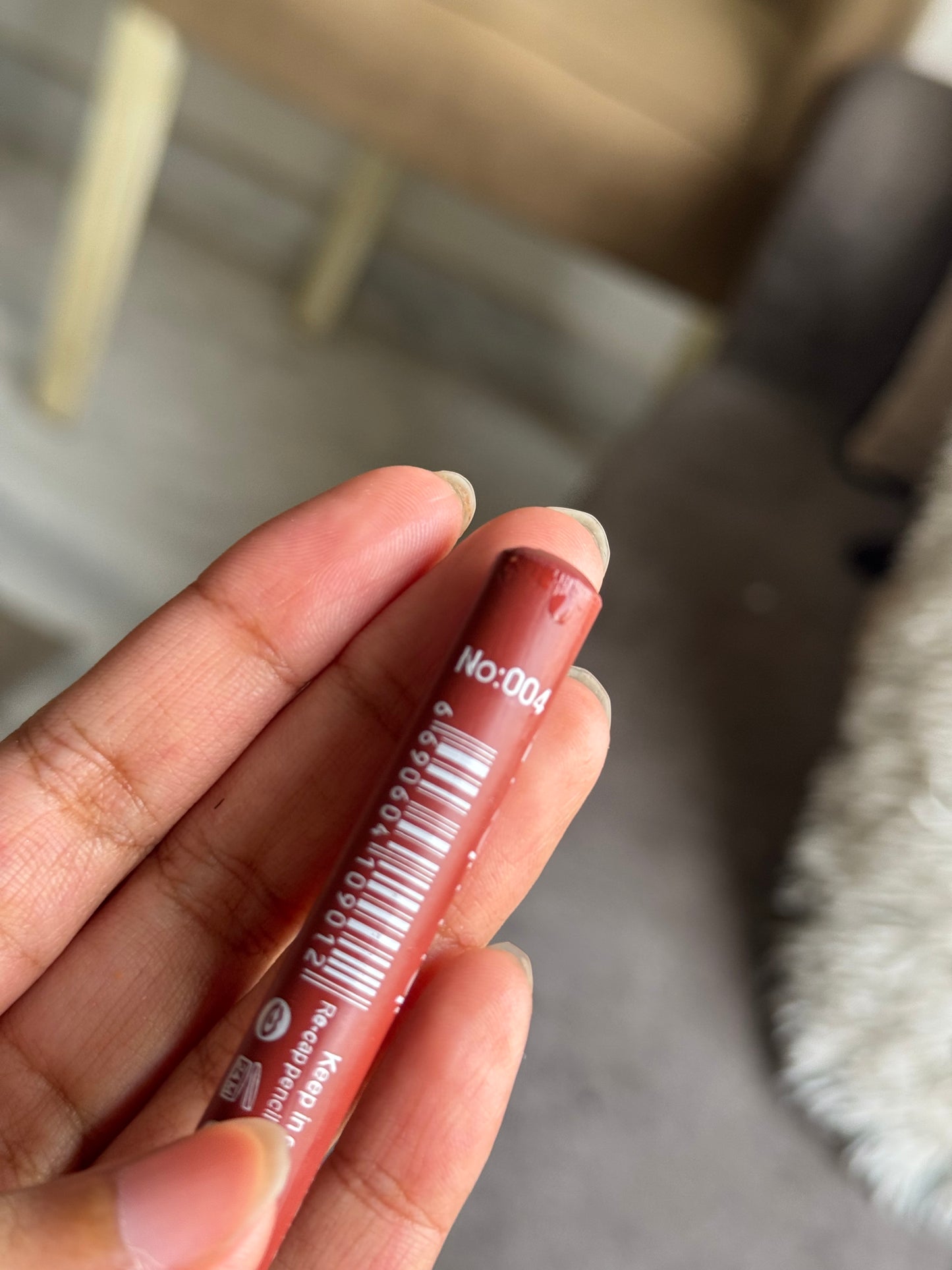 NO 4 FLORMAR LIP LINER