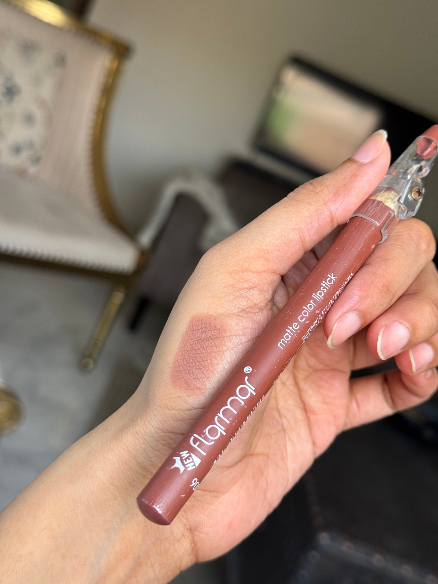 NO 6 FLORMAR LIP LINER