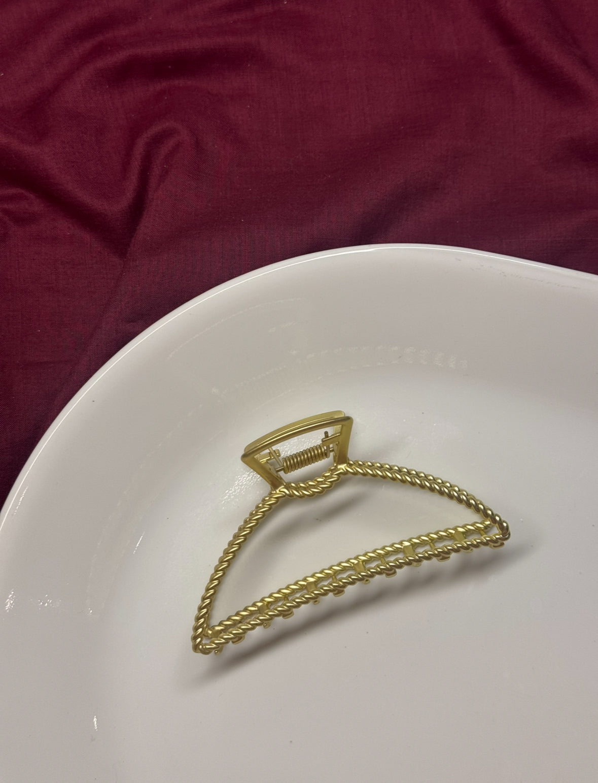 C15 METAL TWISTED HAIR CLAW