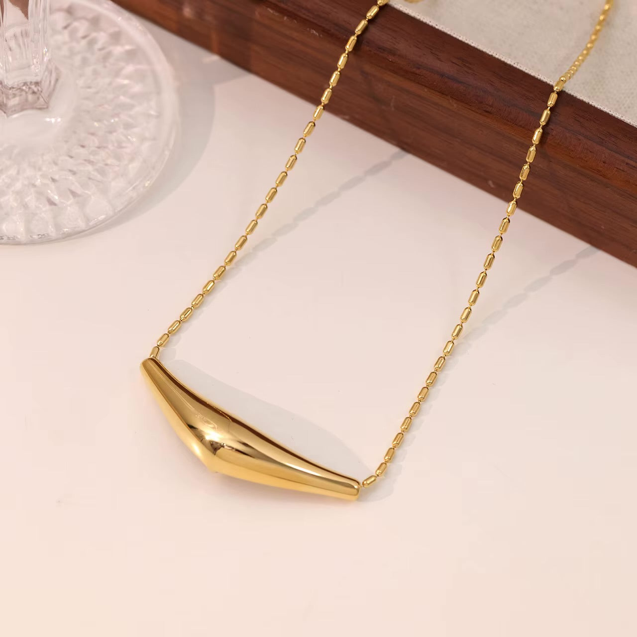 A48 GOLDEN NECKLACE