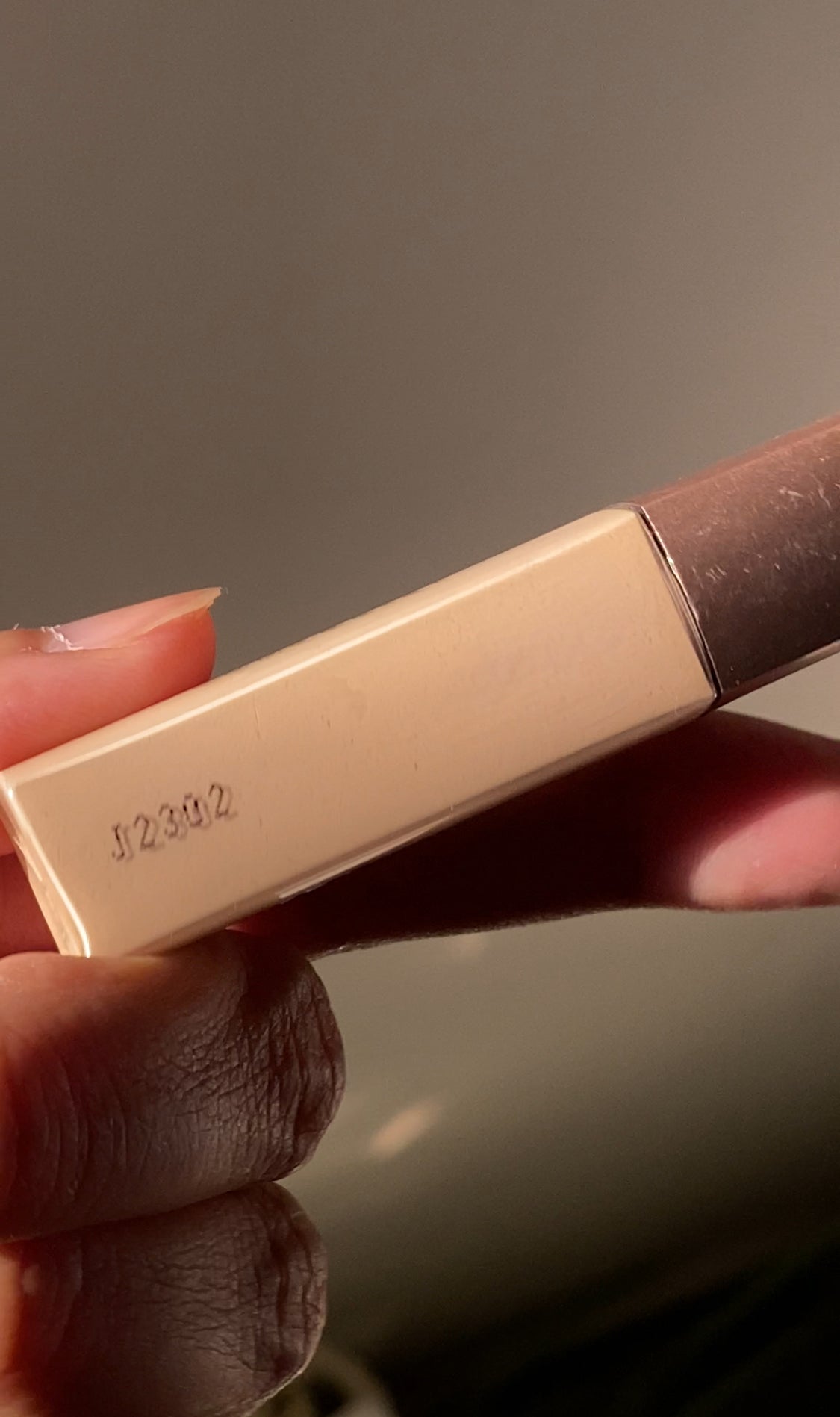 KISS NEW YORK EYEBROW COVER CONCEALER / EYEBROW PRIMER