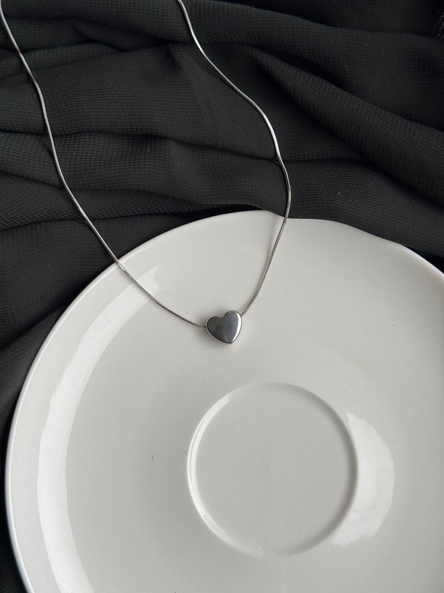 A61 SILVER HEART NECKLACE