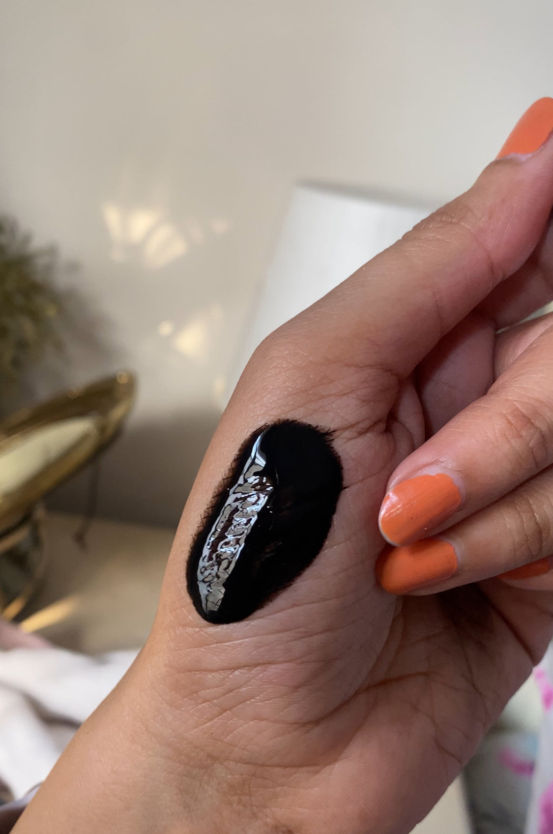 BLACK LIPGLOSS