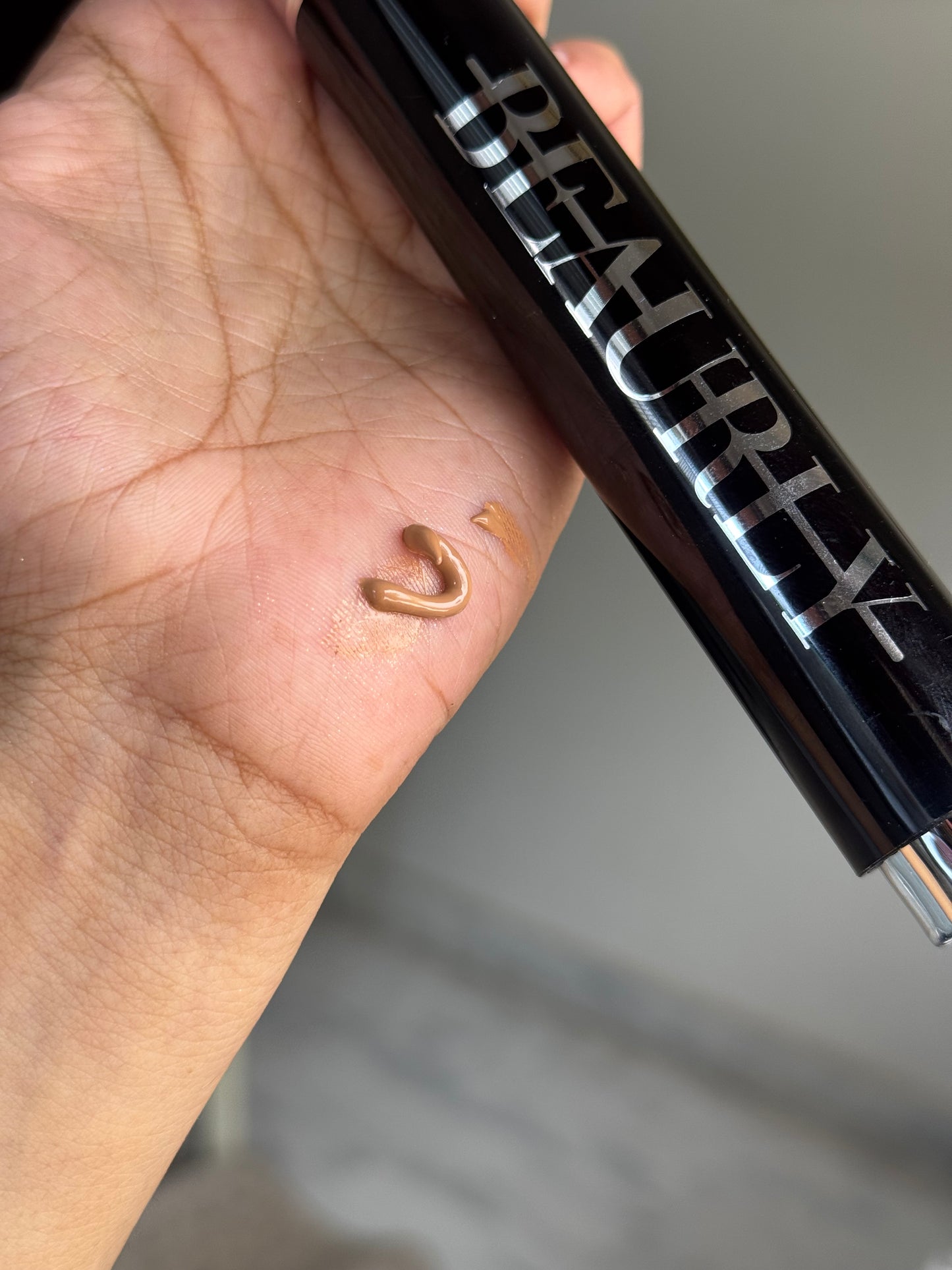 BEAURLY FANCY PUMP FOUNDATION IN MEDIUM SHADE