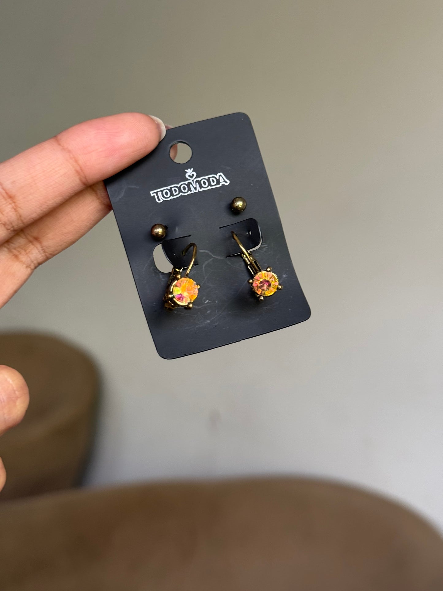 B6 EARRINGS