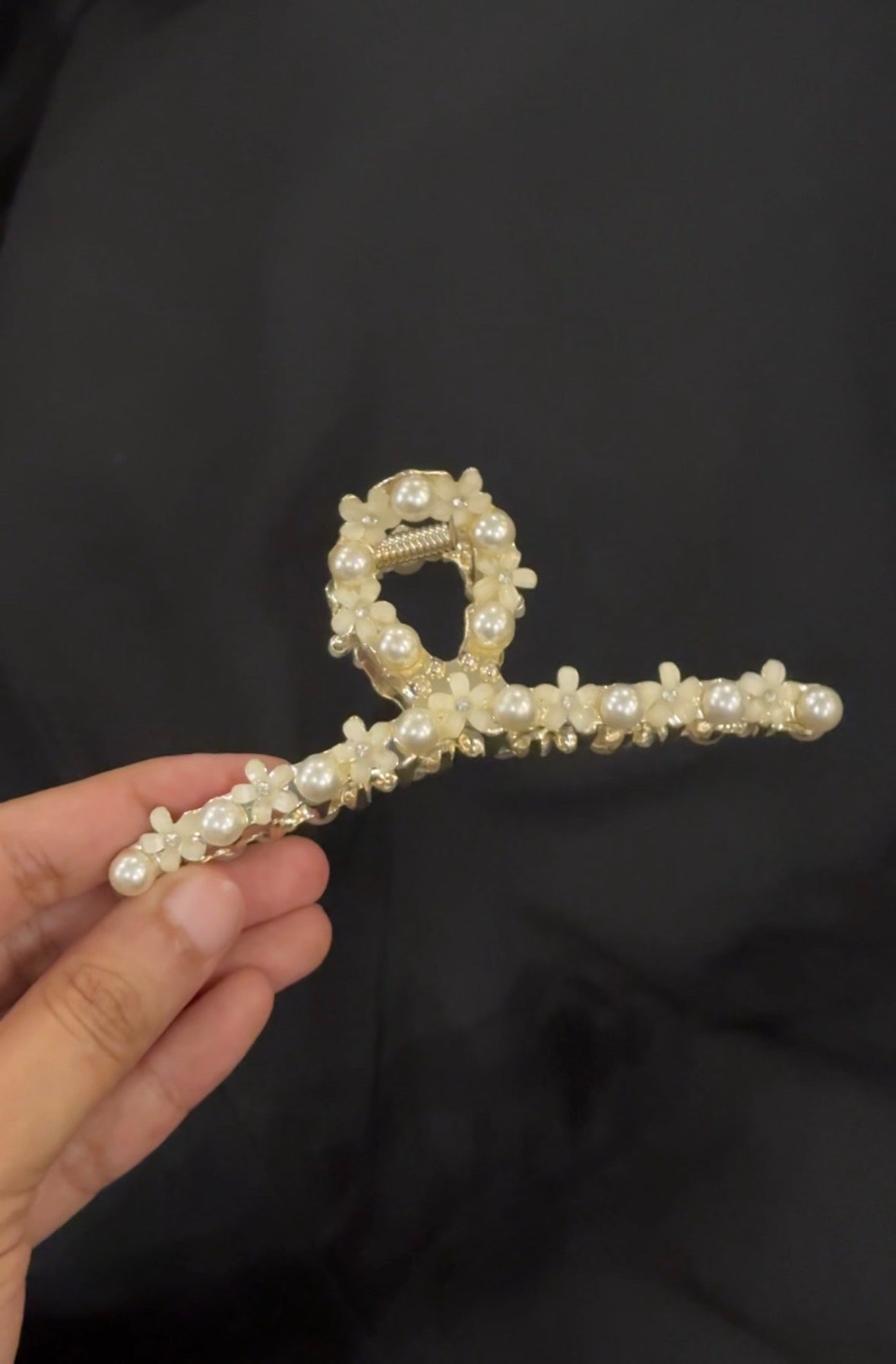 E119 FANCY HAIR CLAW