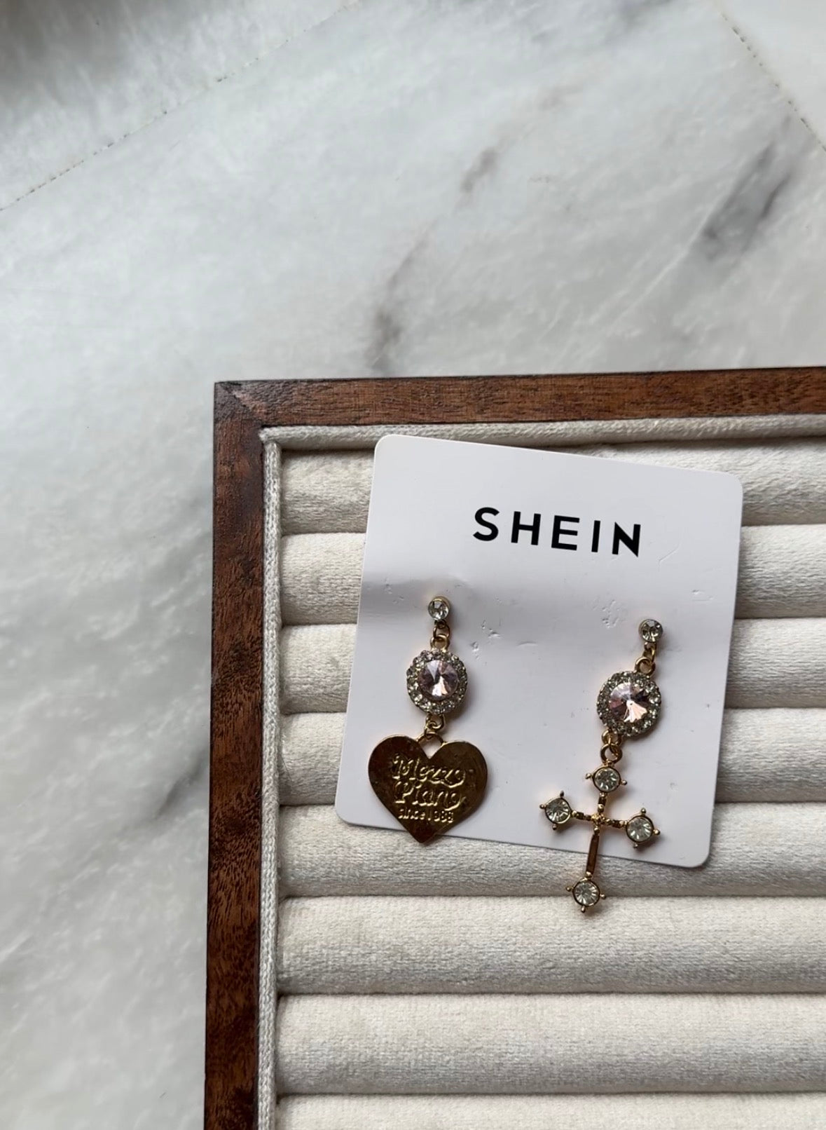 D152 EARRINGS