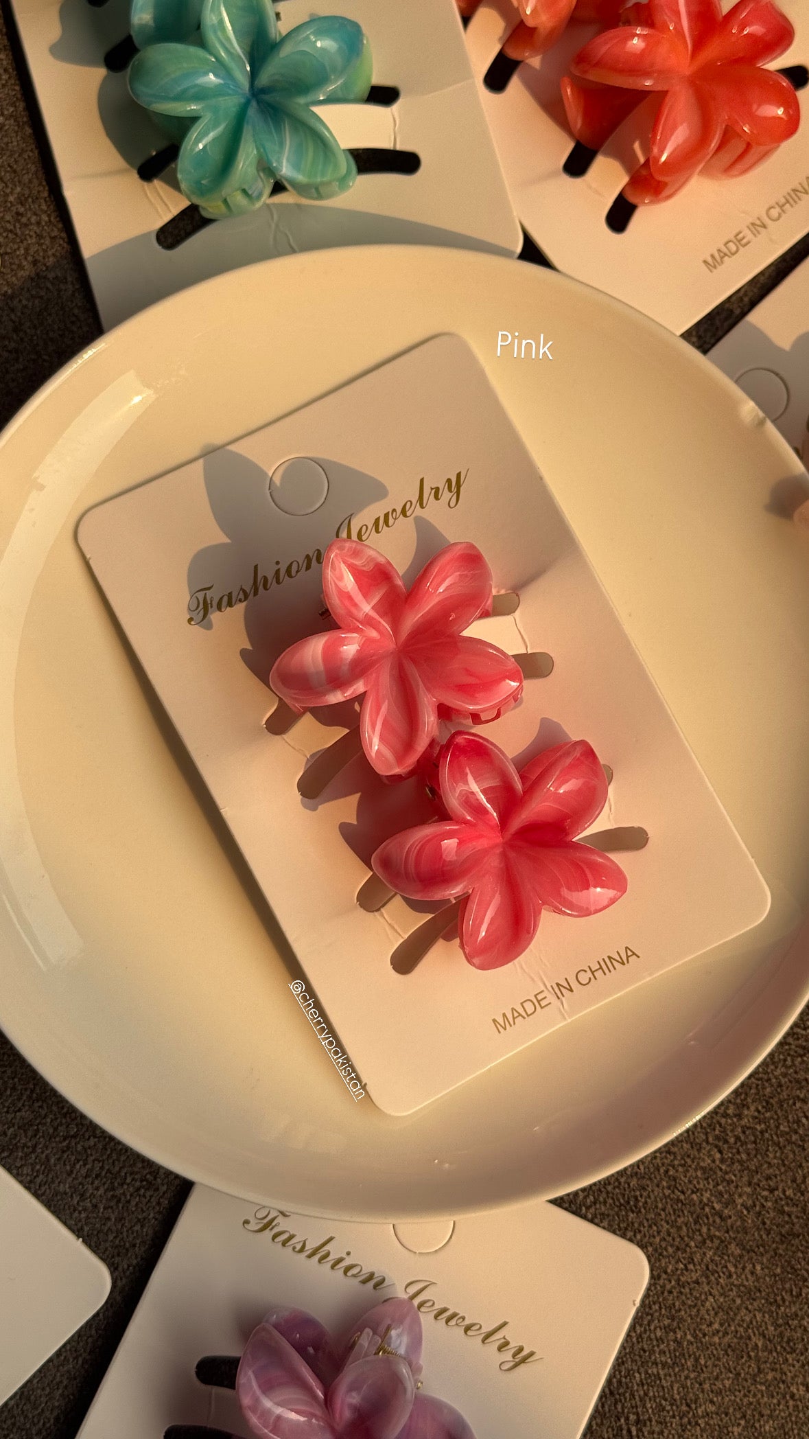 SMALL MARBLE HAIR CLAW SET