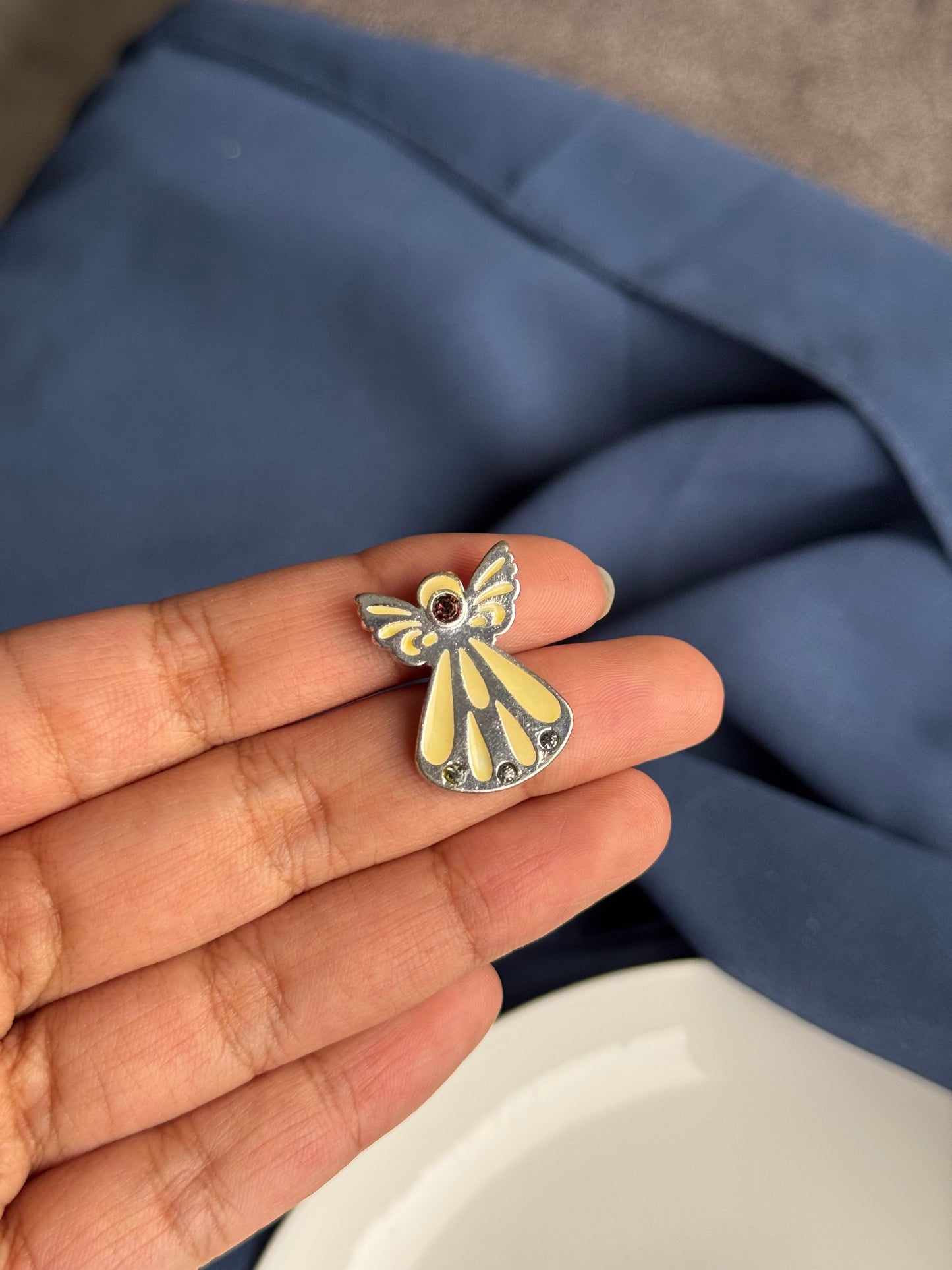 A155 ENAMEL PIN