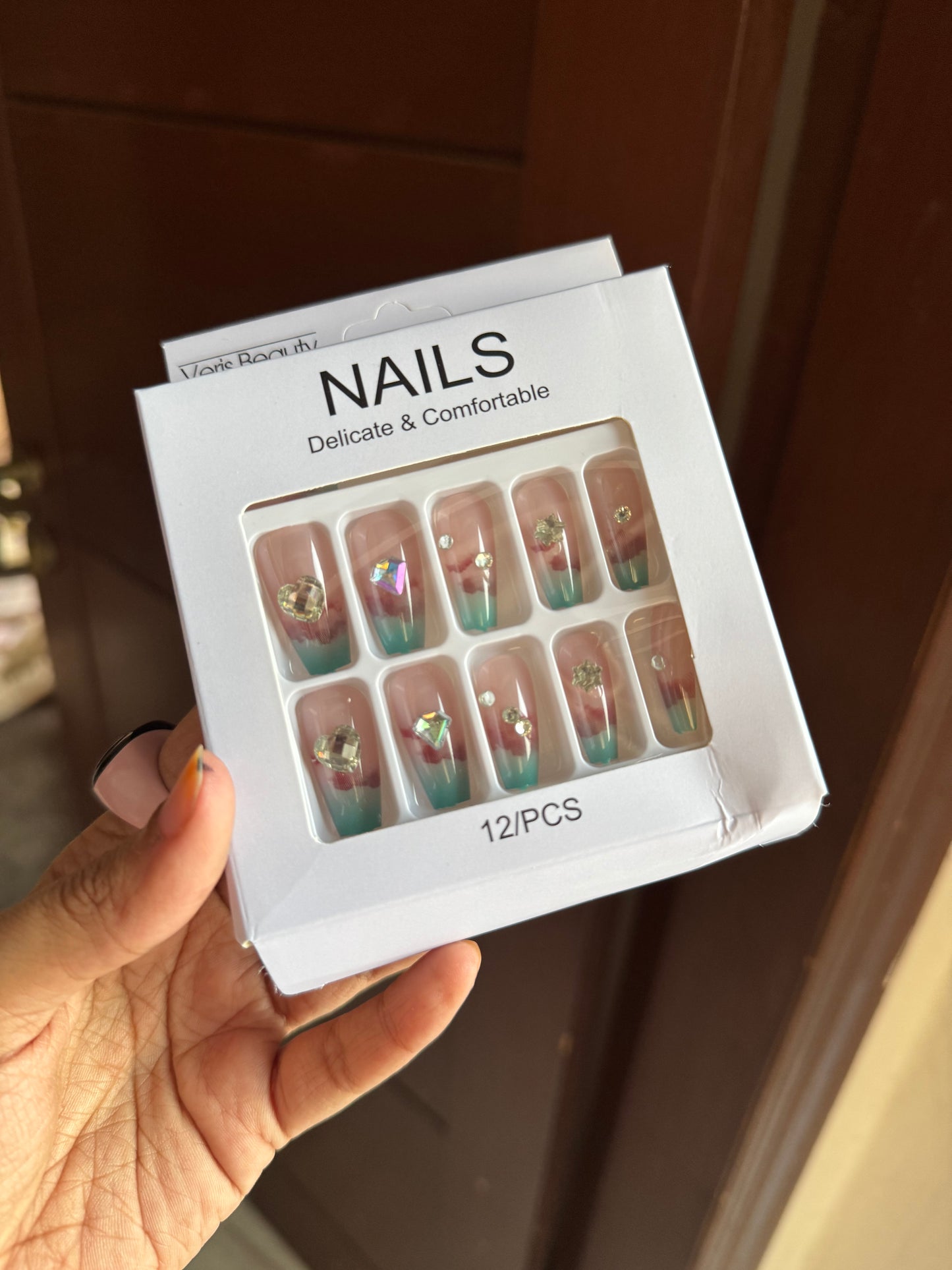 C8 NAIL SET WITH STICKER PACK (12 PIECES)