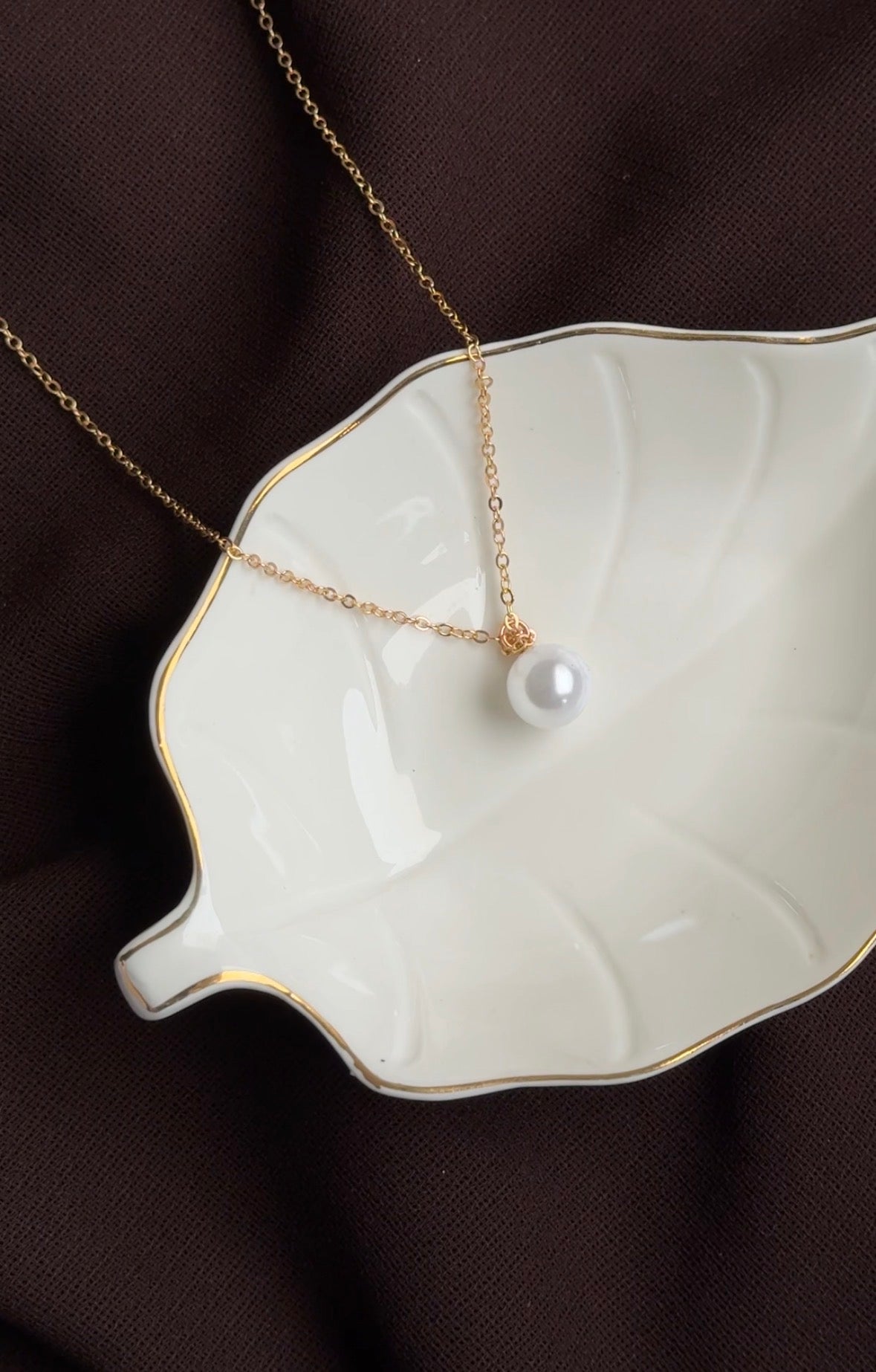 E147 PEARL NECKLACE