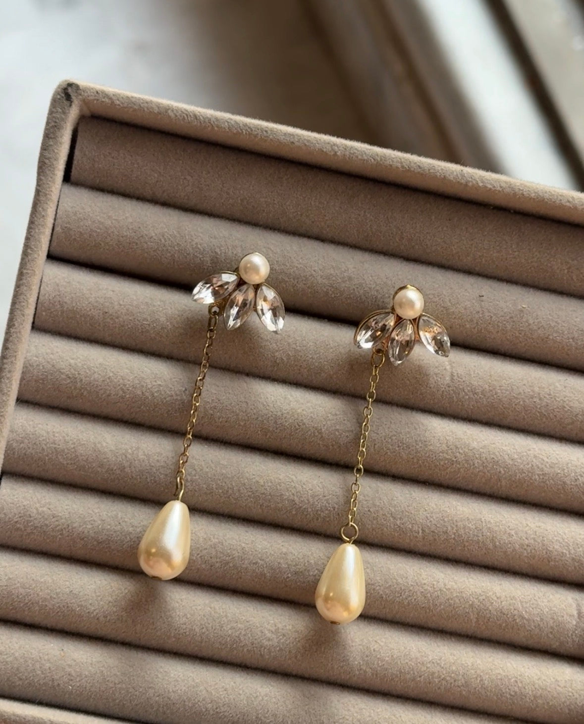 E218 CLIP ON EARRINGS