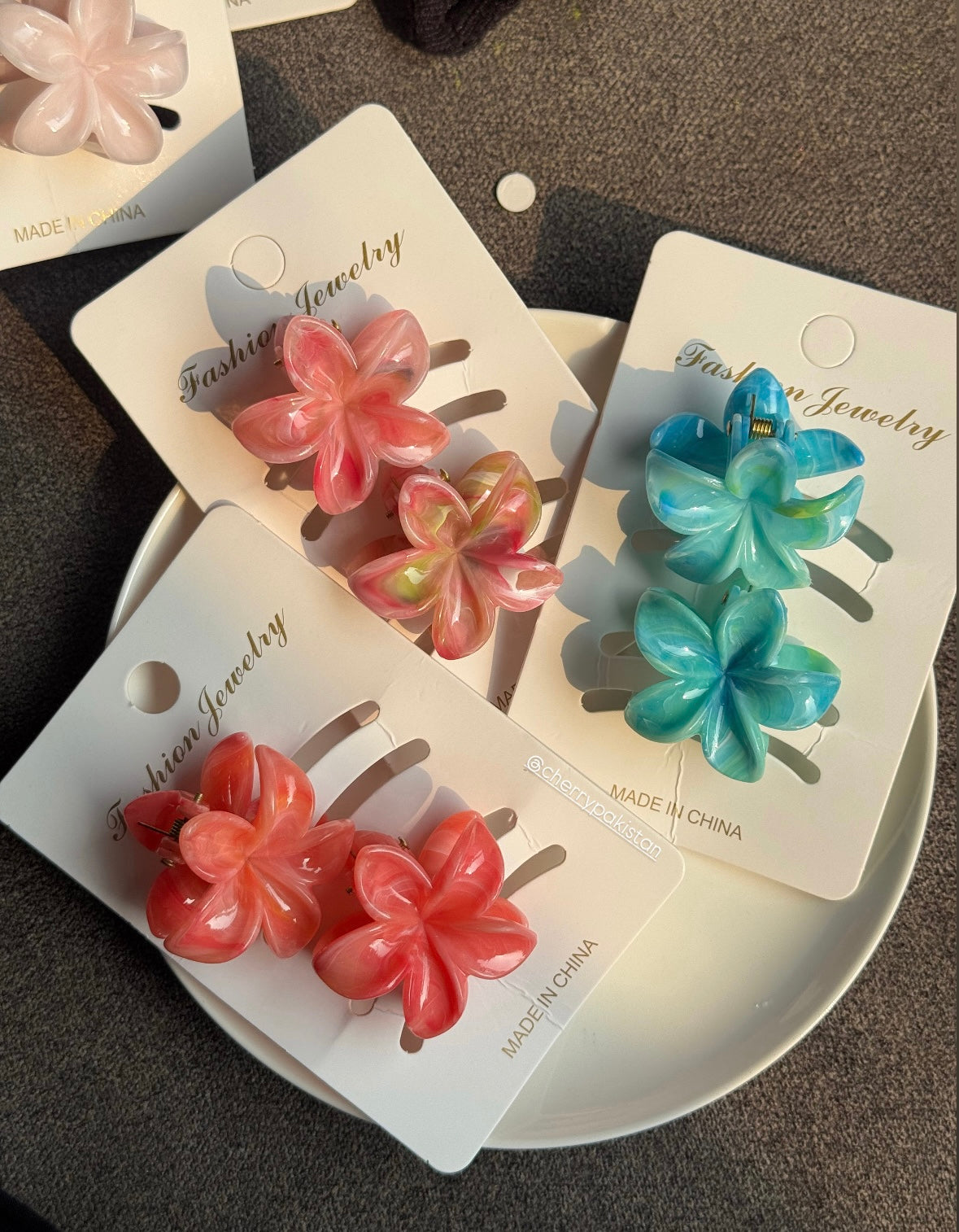 SMALL MARBLE HAIR CLAW SET
