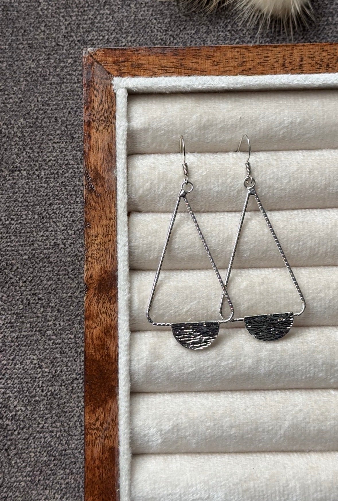 E120 EARRINGS