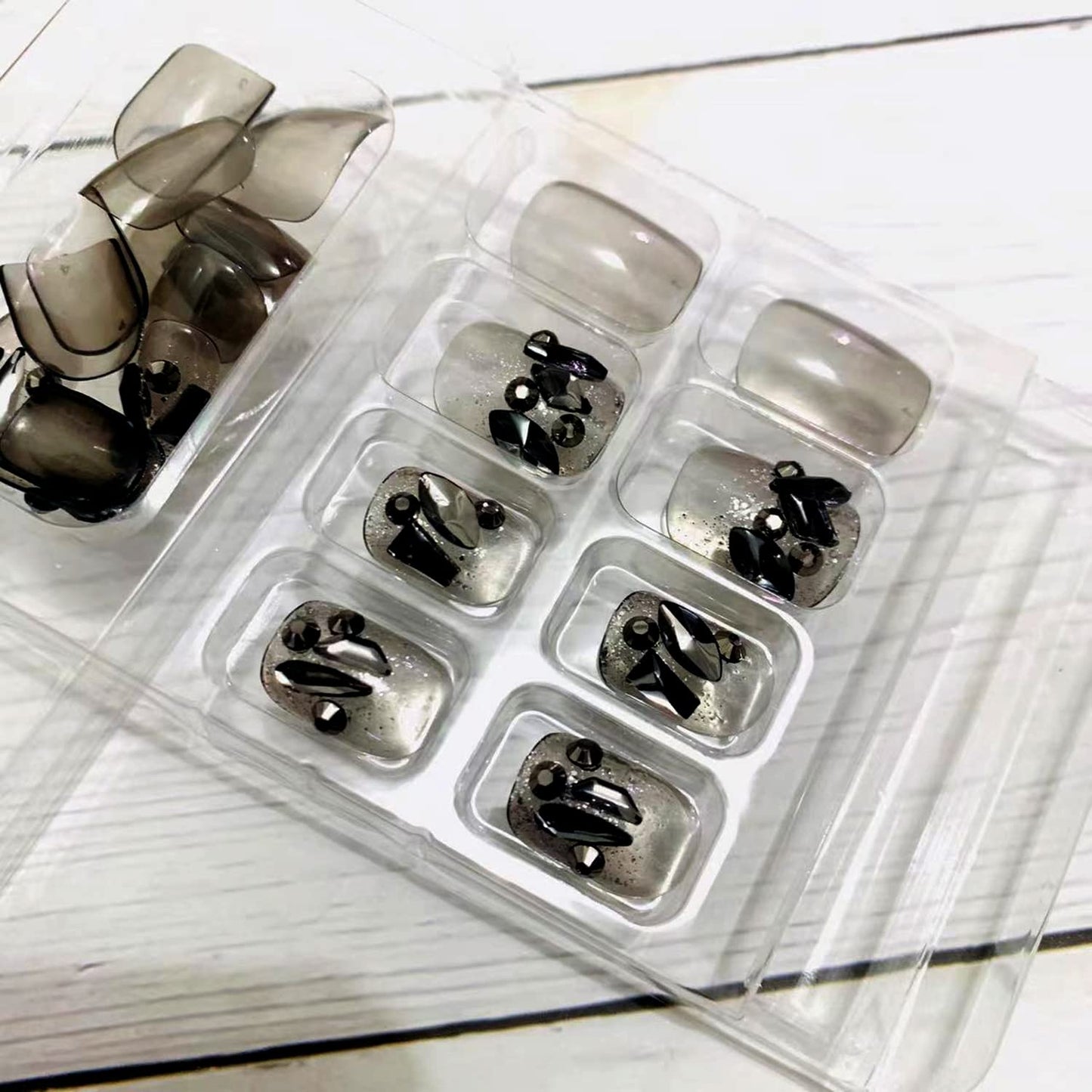 N2 GREY FANCY NAIL SET