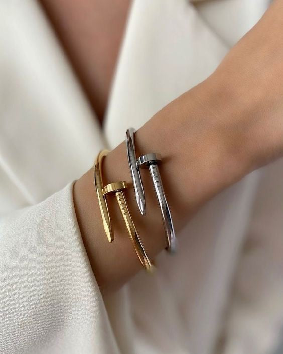 A7 NAIL BANGLE