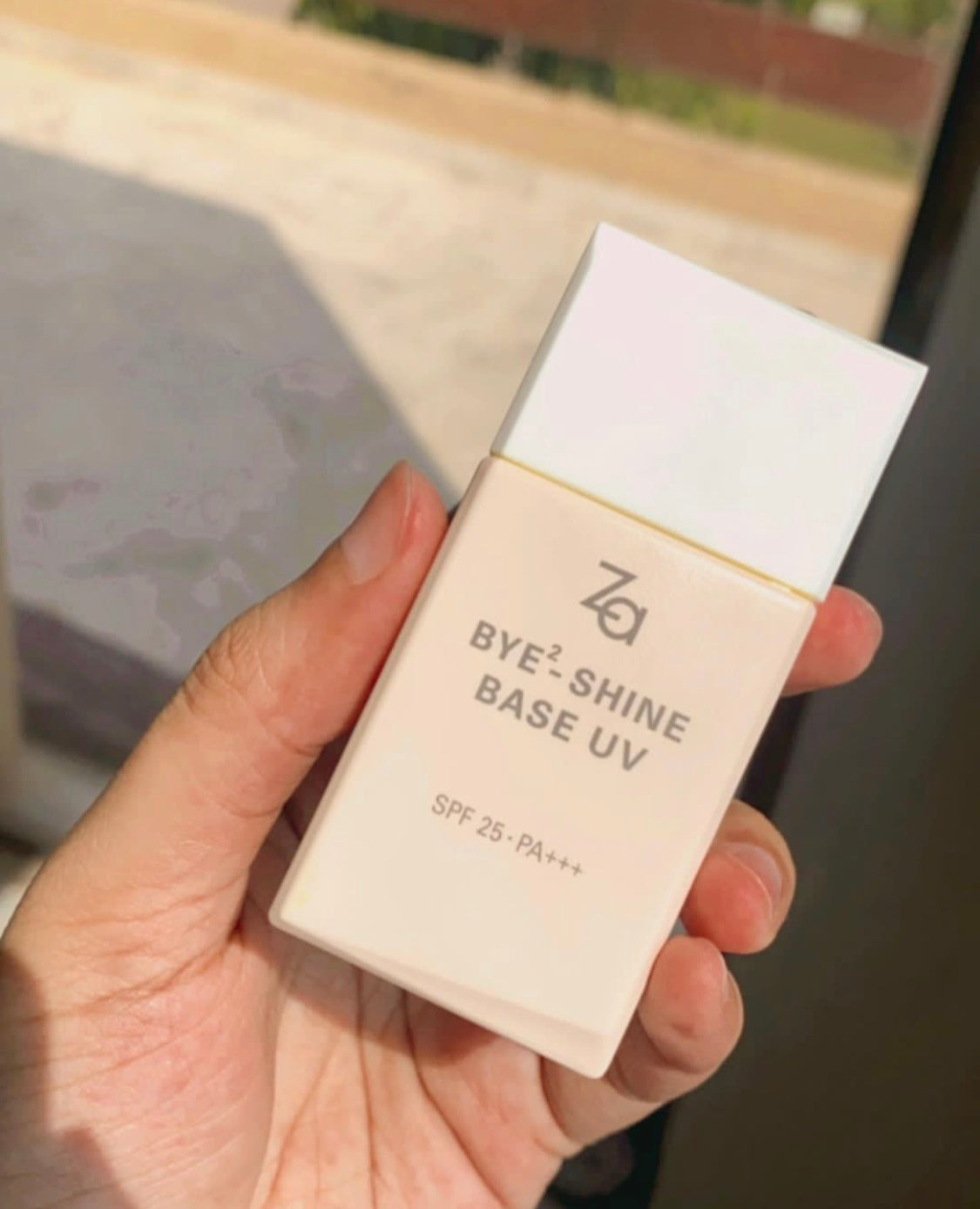 (D) ZA BASE BYE BYE SHINE PORE MINIMISING SUNSCREEN + PRIMER