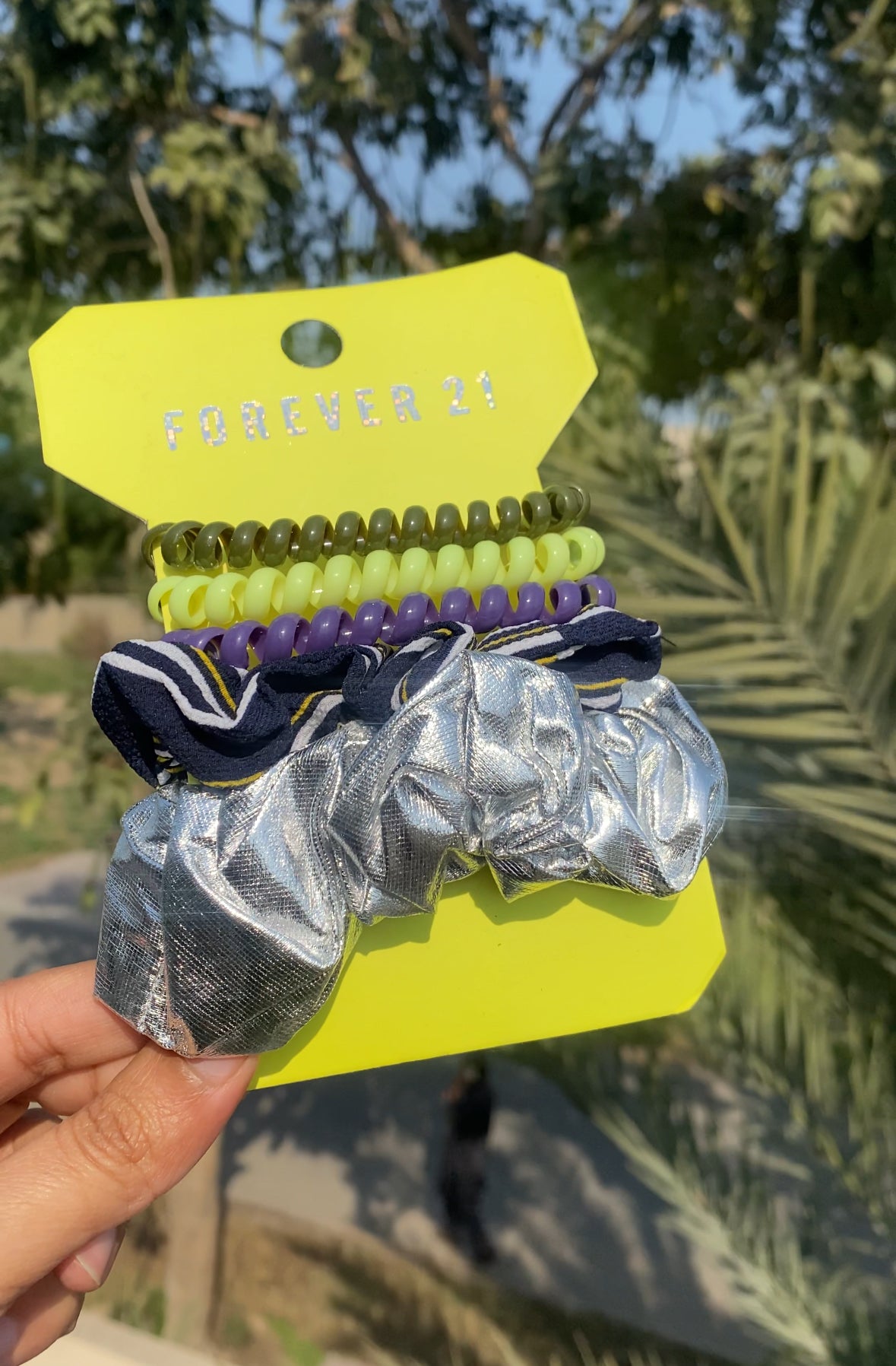 A365 FOREVER 21 SCRUNCHIE SET