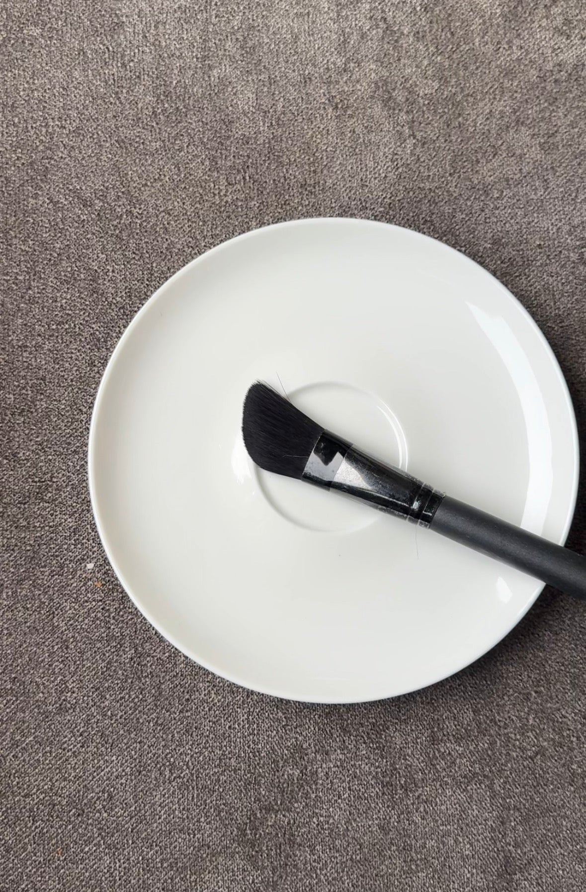 E4 BRUSH