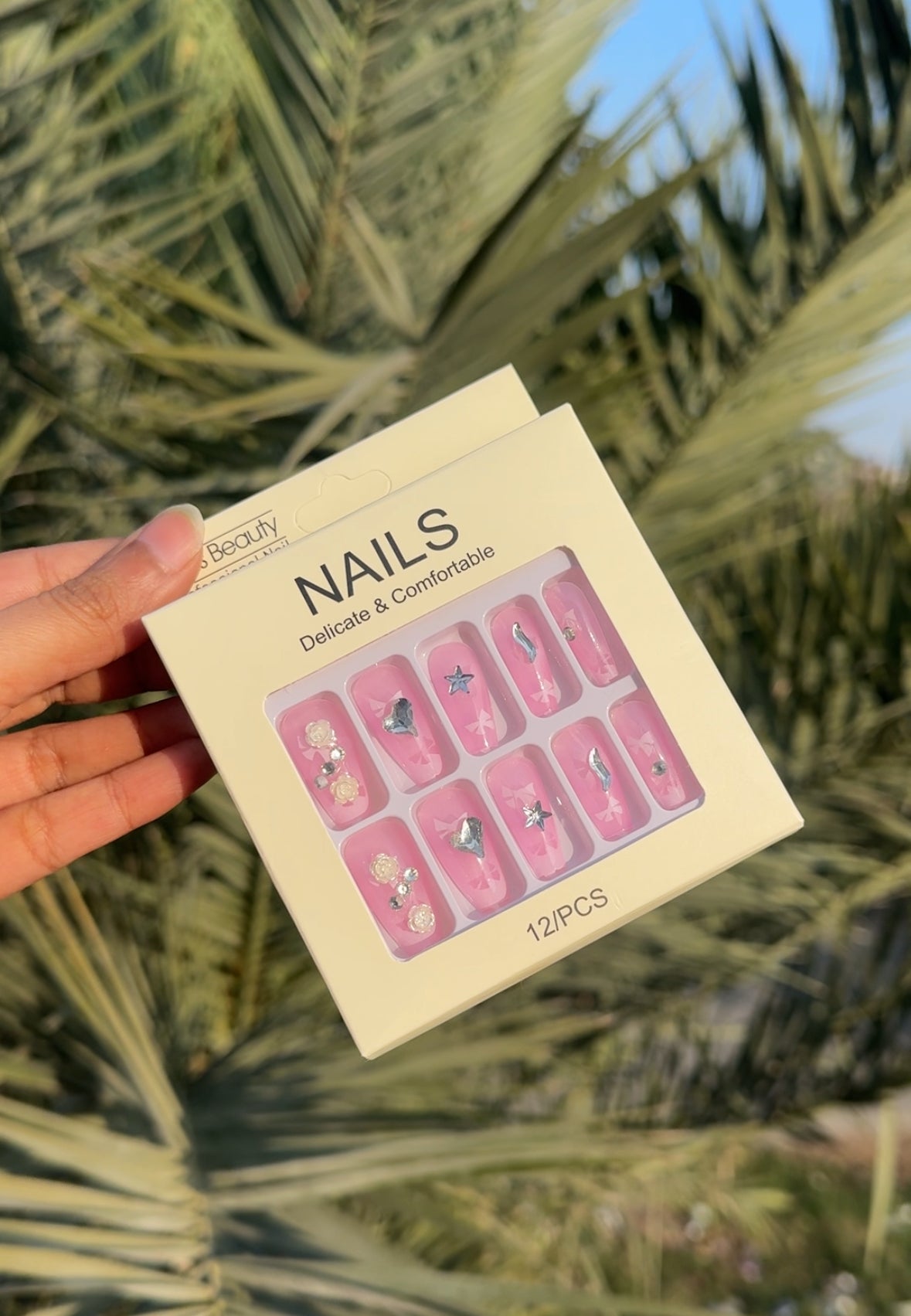 C55 NAIL SET WITH STICKER PACK (12 PIECES)