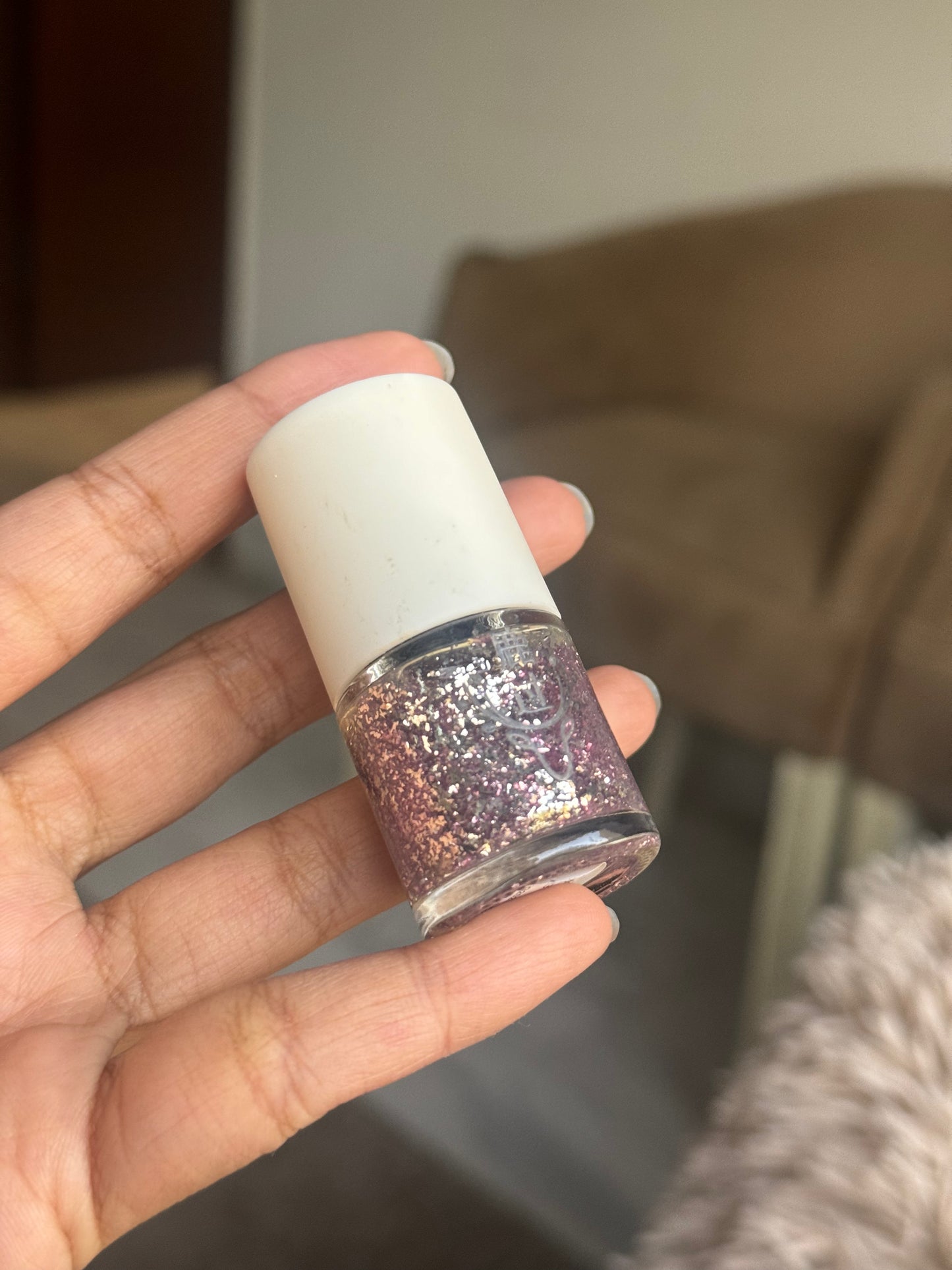 KOREAN GOLDEN GLITTER NAIL COLOR