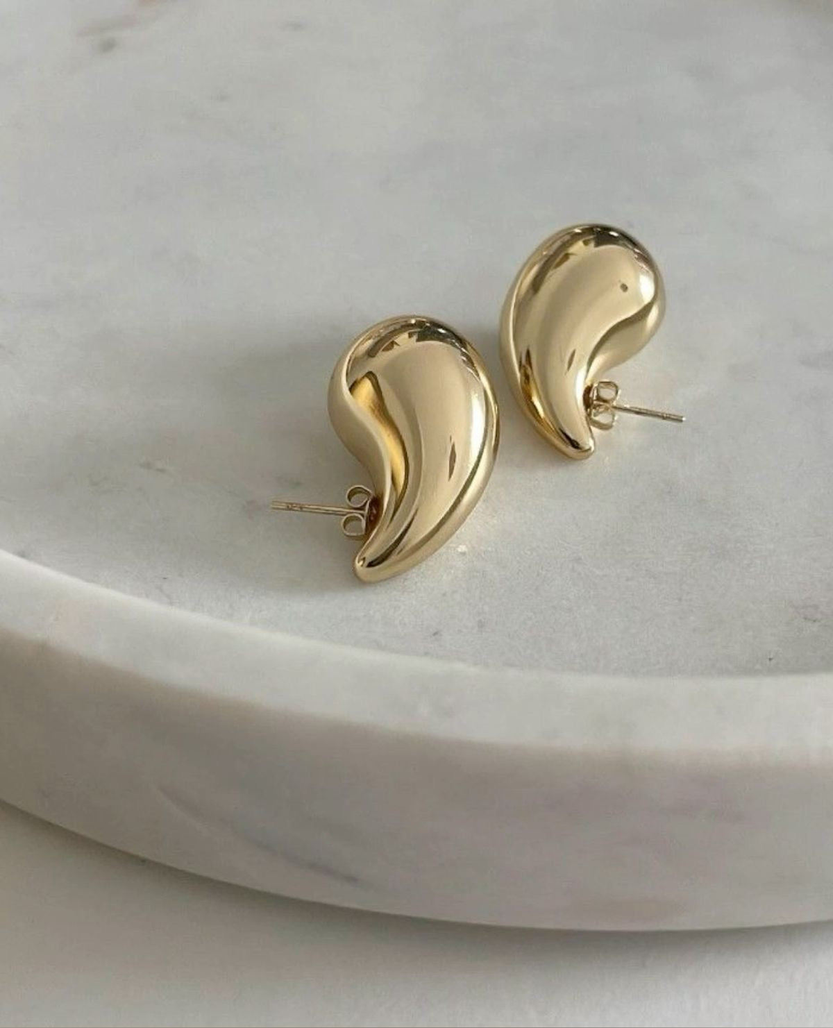 GOLDEN TEAR DROP EAR STUDS / EARRINGS