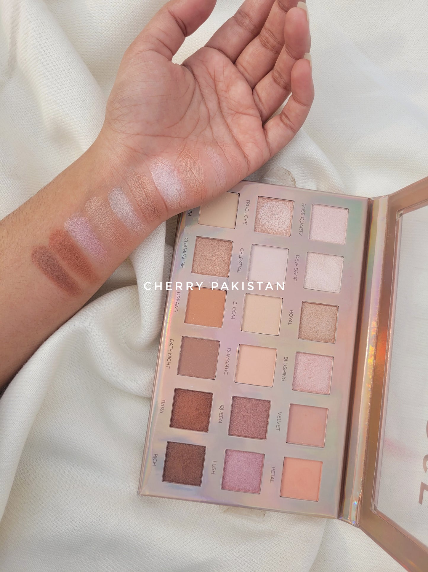 NUDE ROSE EYESHADOW PALETTE