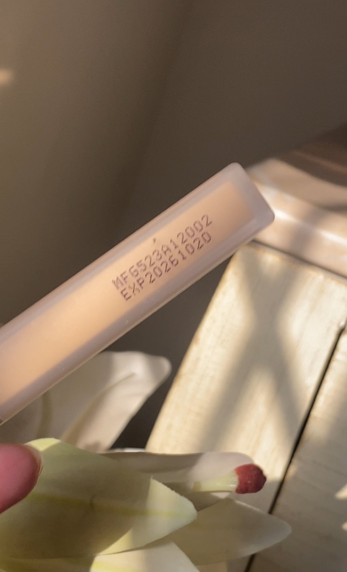 D MISTINE IVORY SUPER FAIR CONCEALER