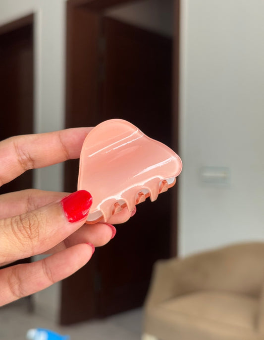 E69 RESIN HAIR CLAW