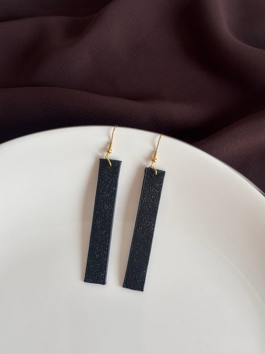 H201 LEATHER EARRINGS