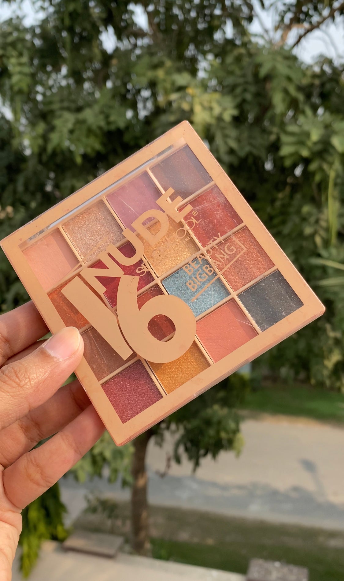 C1 SEVEN COOL EYESHADOW