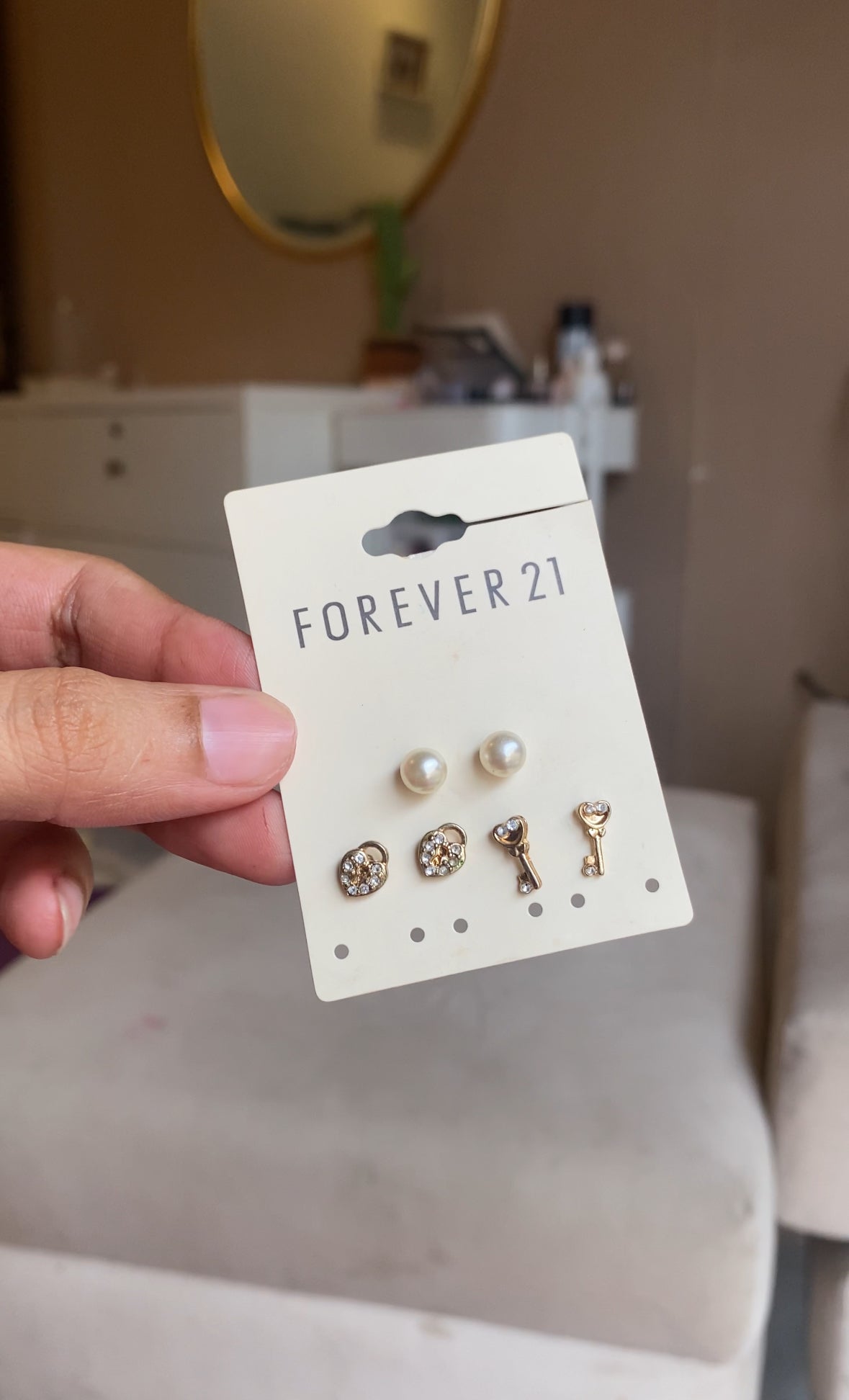 F6 FOREVER 21 EAR STUDS SET