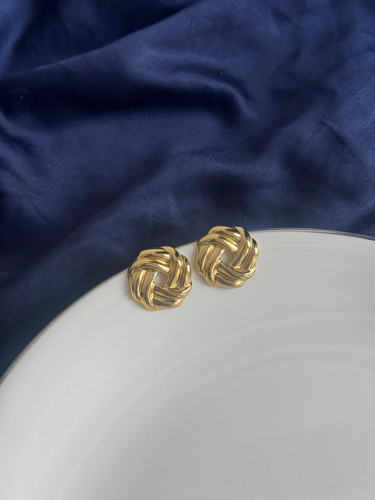 G85 EARRINGS / STUDS