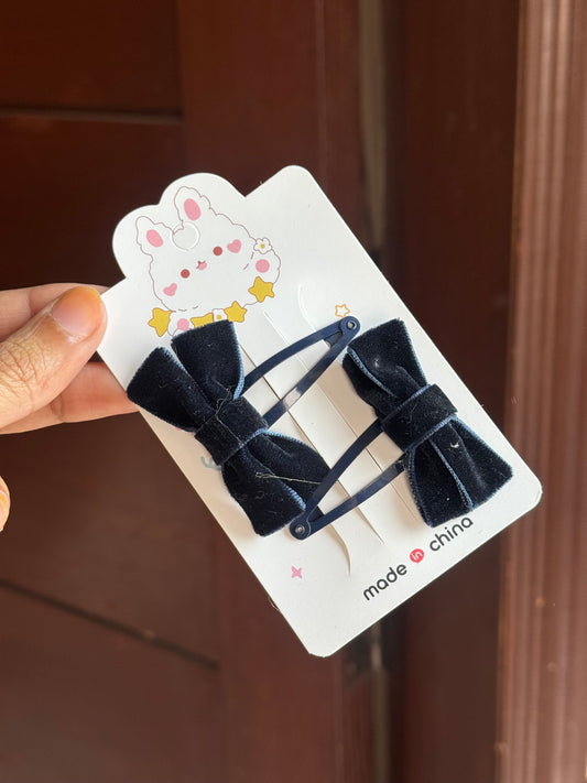 B210 VELVET BOW HAIR PIN PAIR