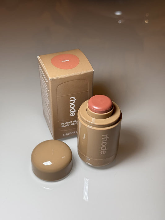 FREKLE RHODE POCKET BLUSH
