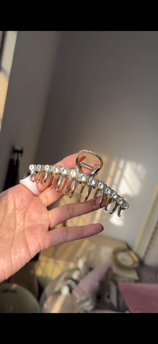 E209 FANCY METAL CLAW