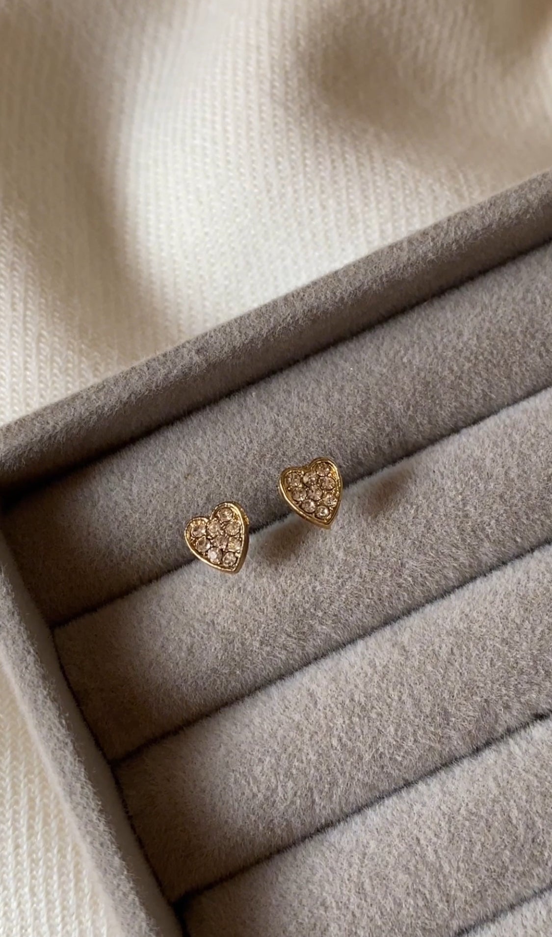 D HEART STUDS