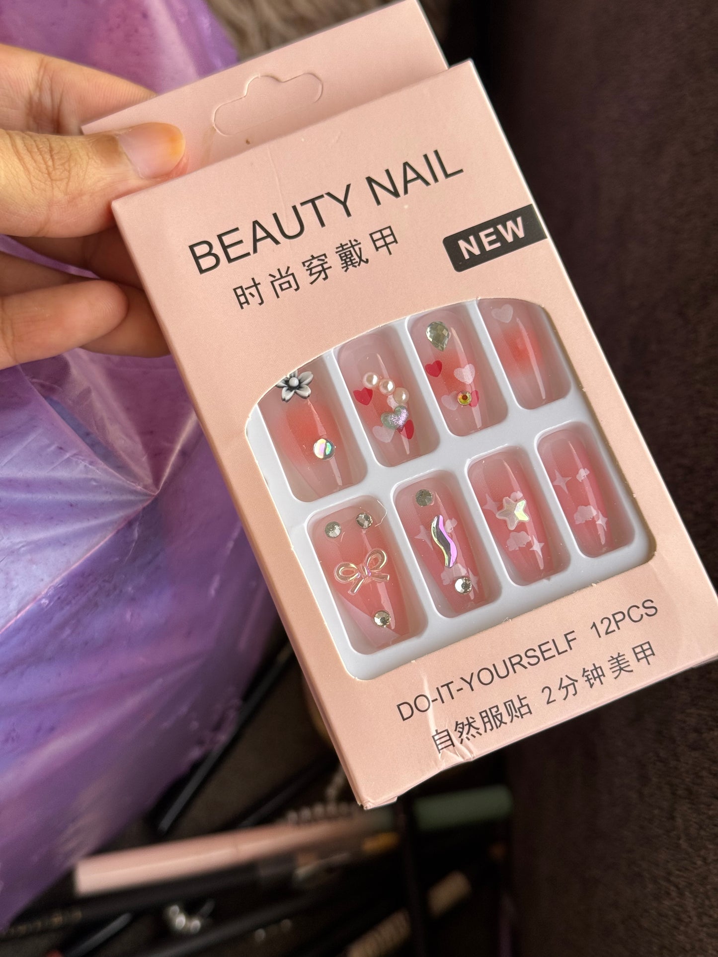 B180 ACRYLIC NAILS (12 PIECES)