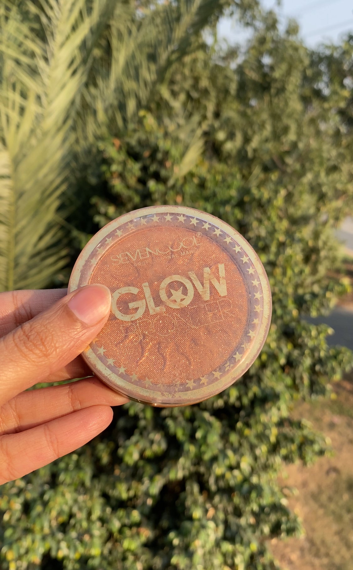 C143 GLOW BRONZER HIGHLIGHTER