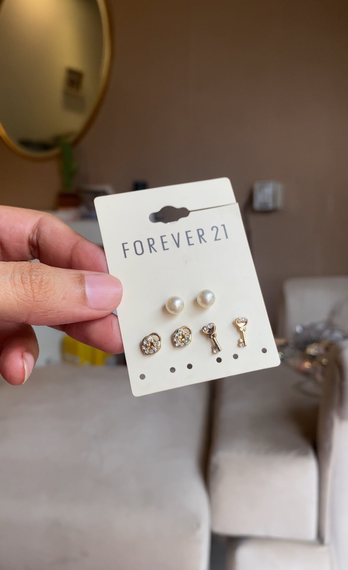 F6 FOREVER 21 EAR STUDS SET