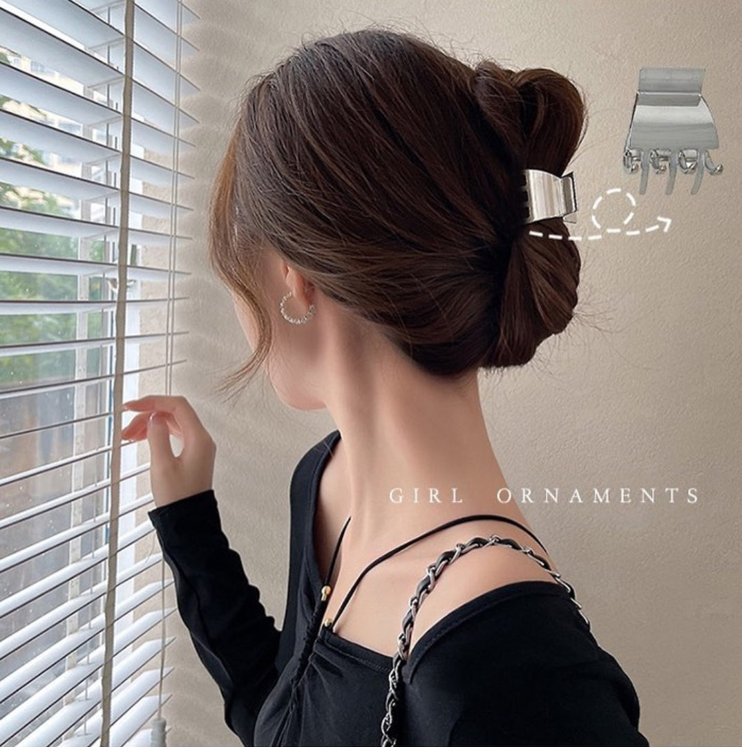 042 SMALL METAL SILVER CLAW CLIP