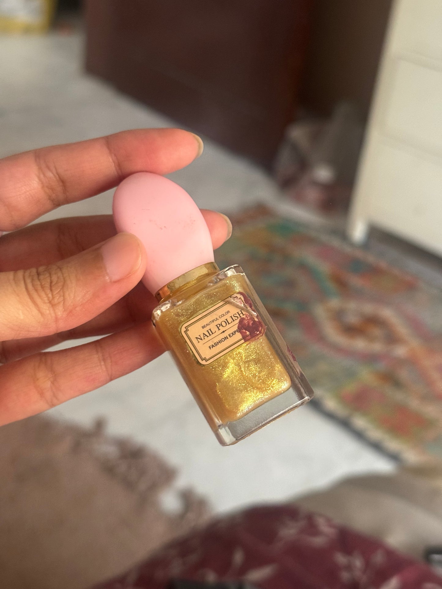 MINISO NAIL COLOR IN GLITTER YELLOW SHADE
