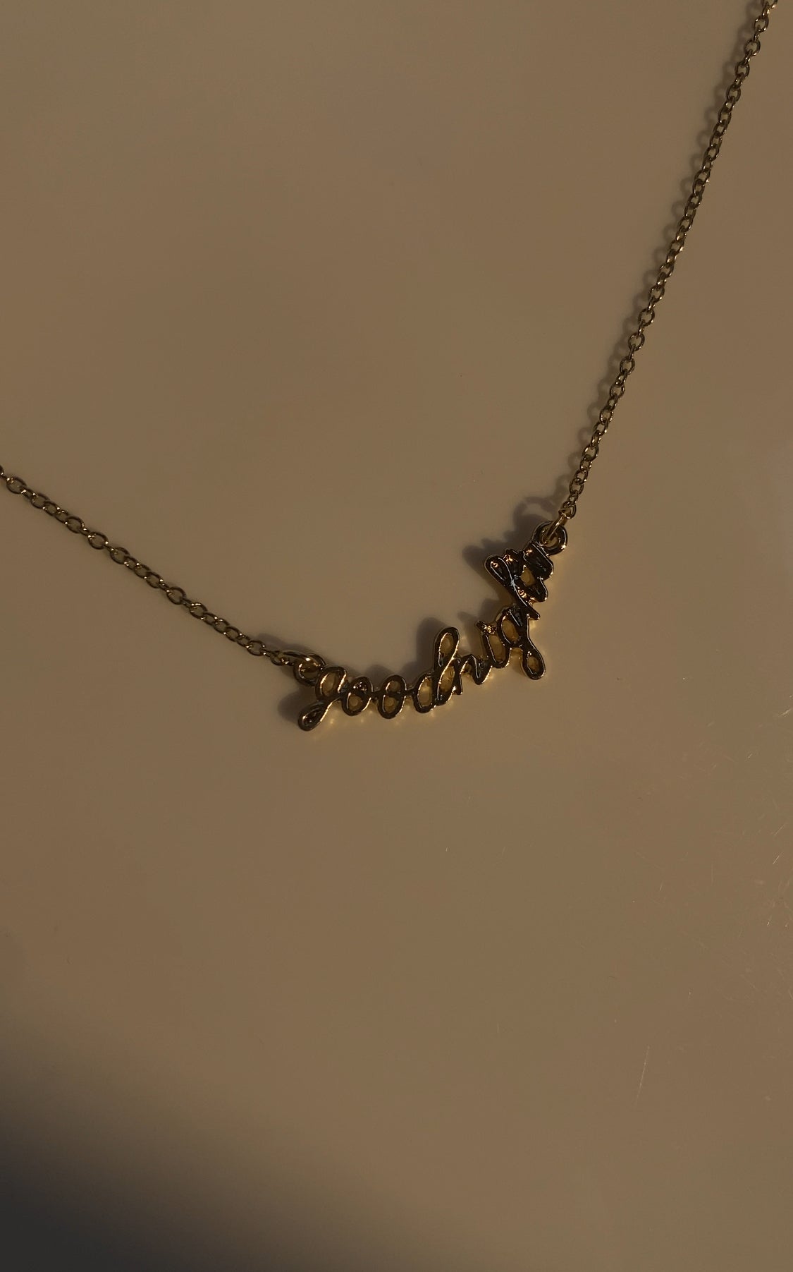 GOODNIGHT PENDANT NECKLACE