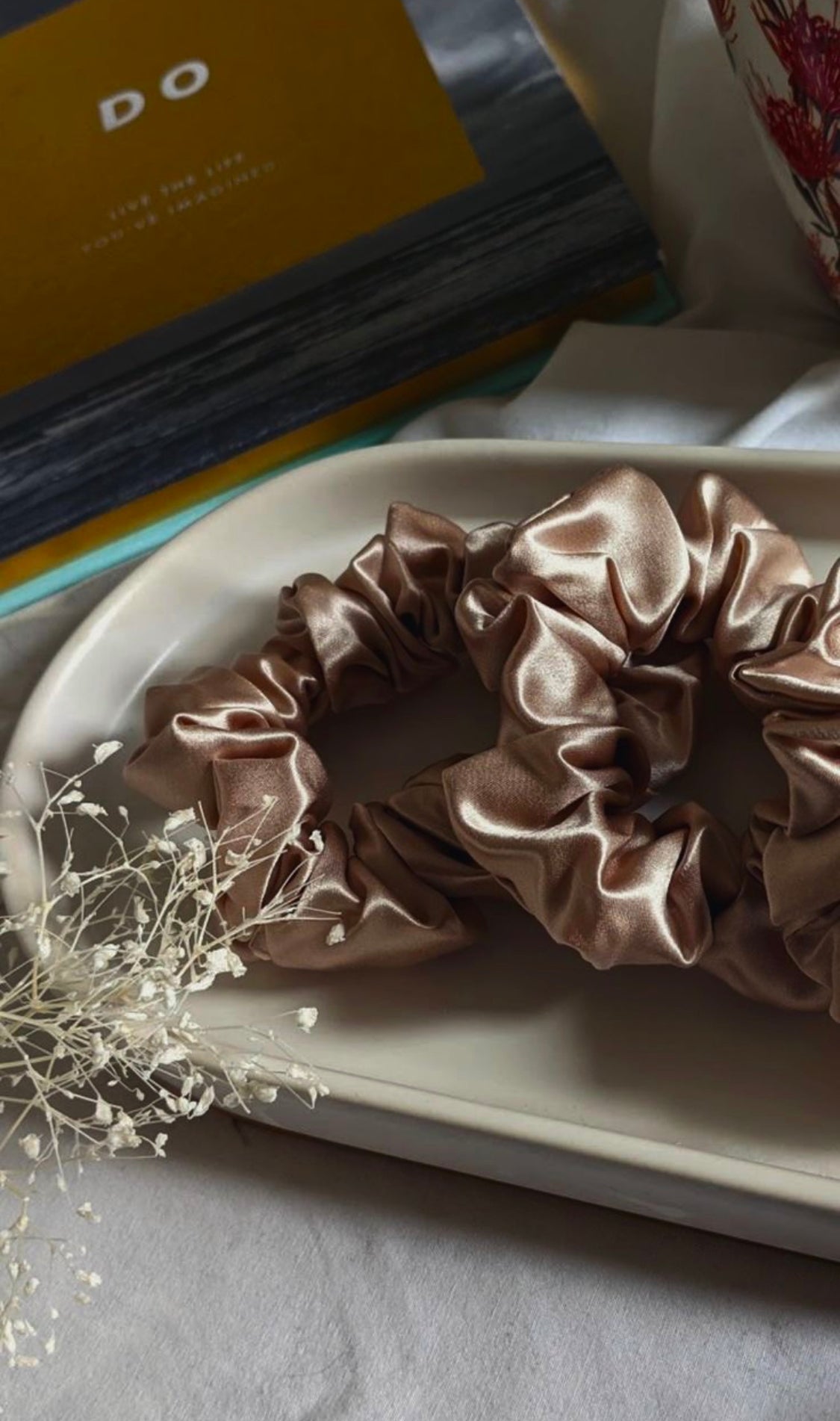 BB SMOKE SILK SCRUNCHIE