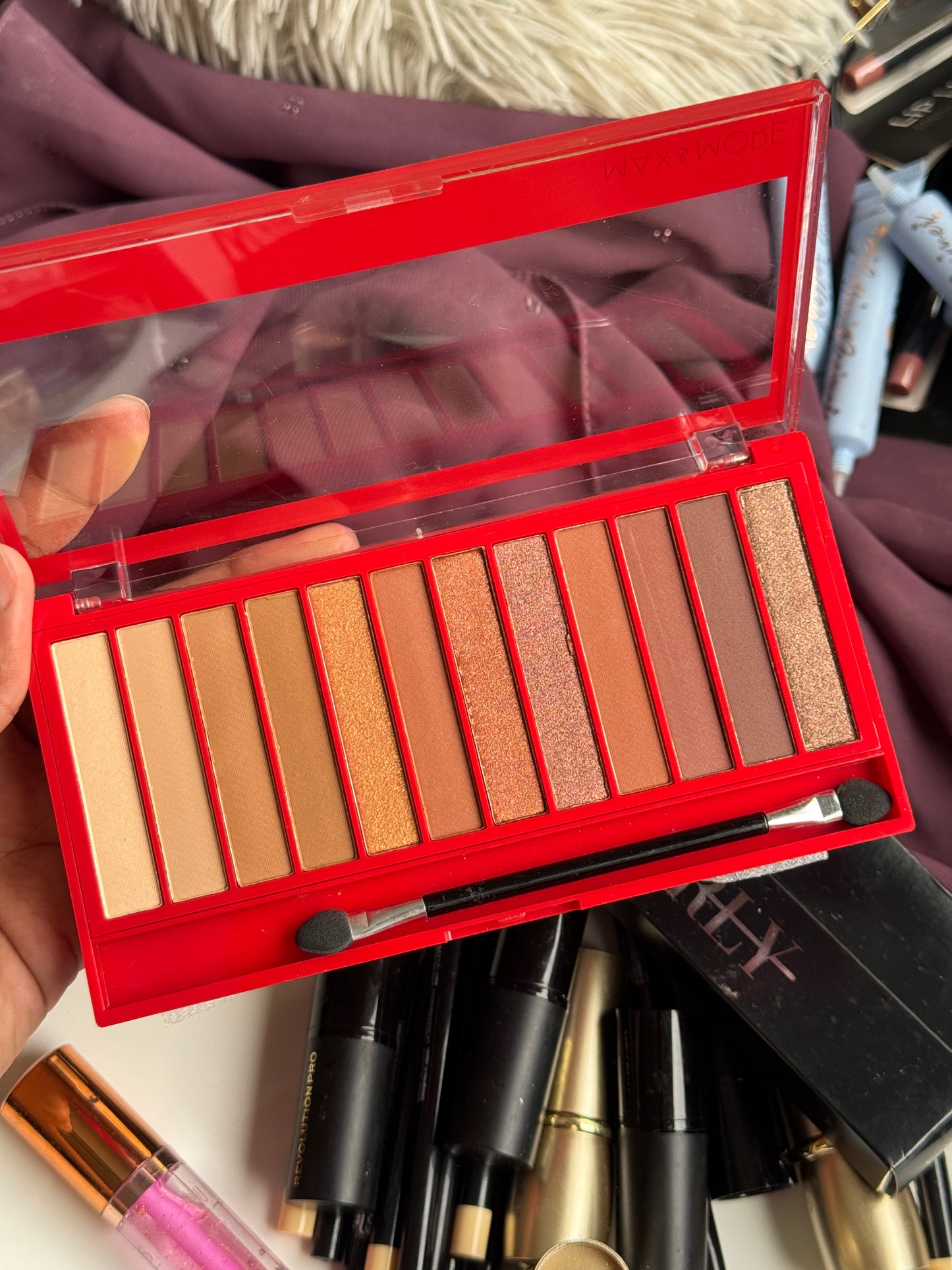 MAX N MORE EYESHADOW PALETTE
