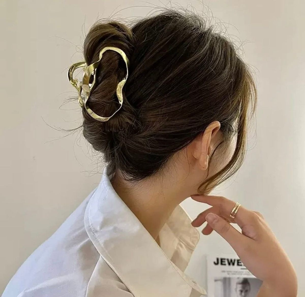 B105 METAL HAIR CLAW