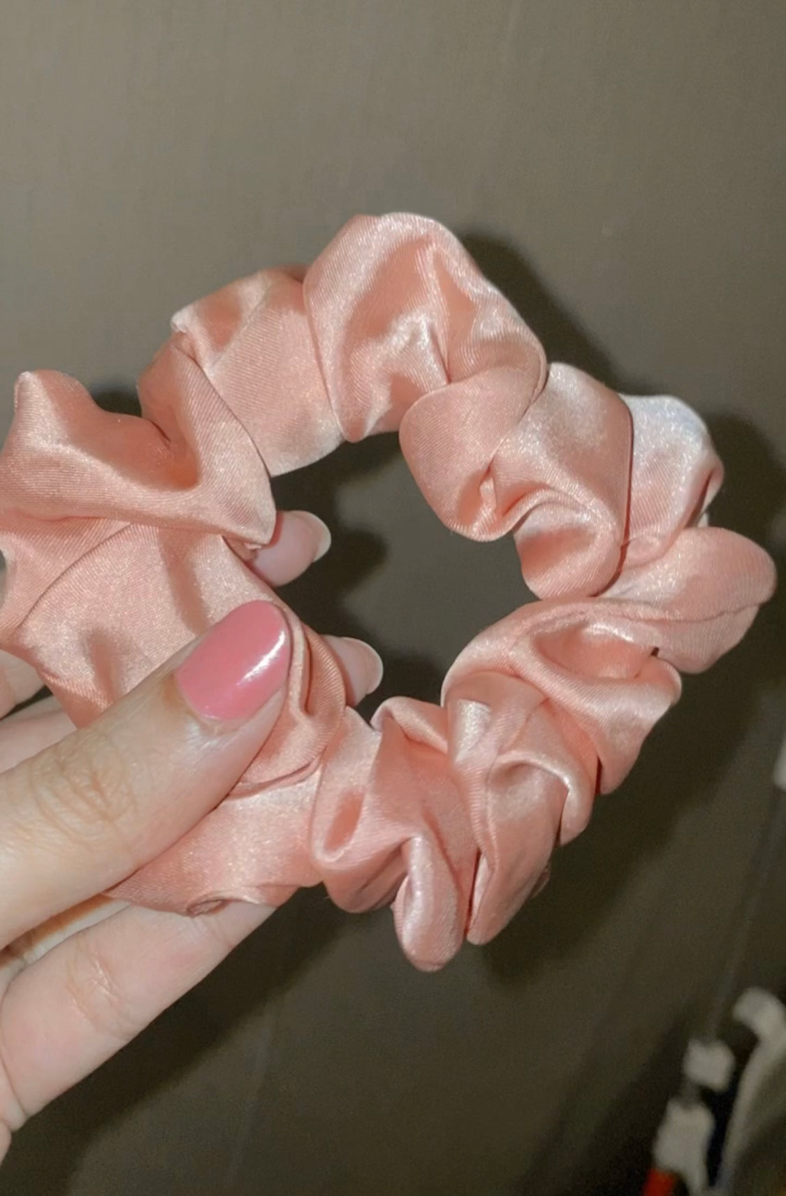 BB SALMON SILK SCRUNCHIE