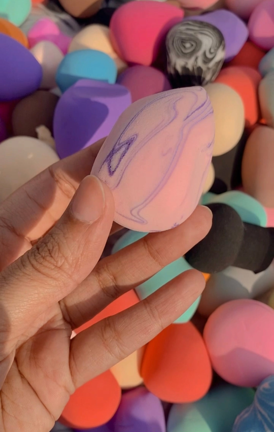 RANDOM BEAUTY BLENDER