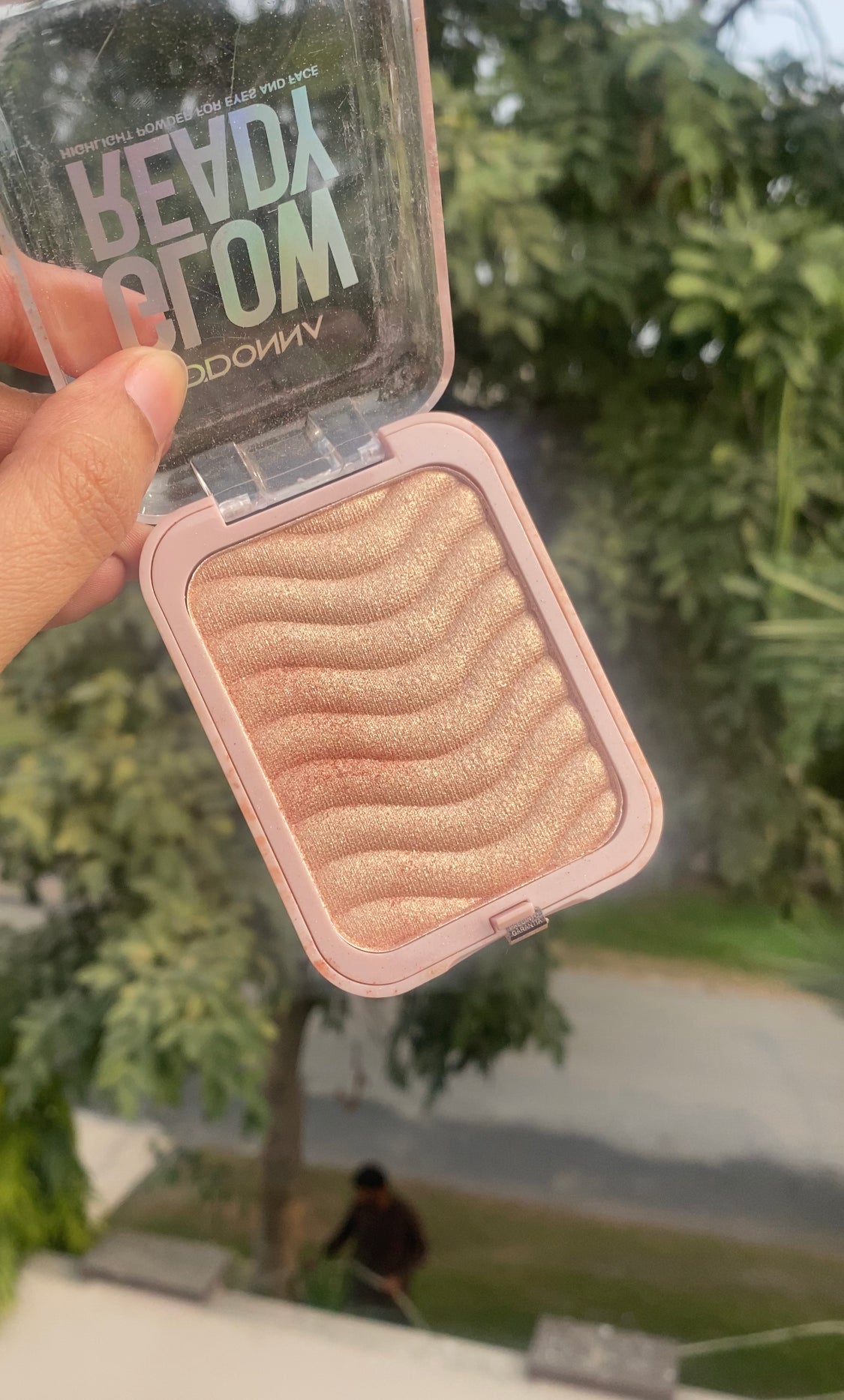 C46 DDONNA GLOW READY HIGHLIGHTER