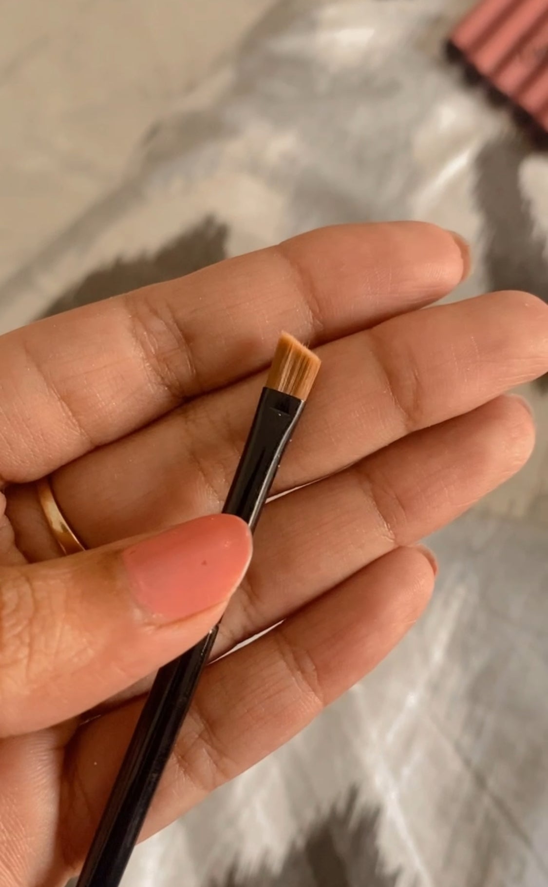 ANGLED MINI BRUSH